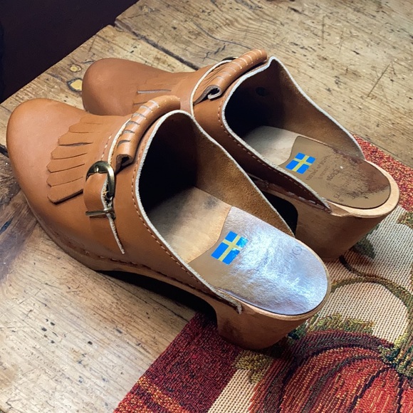 Olof Daughters Clog Mule - Picture 4 of 12